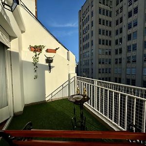 Apartmento Luminoso Con Terraza A Facultades - Dolar Oficial